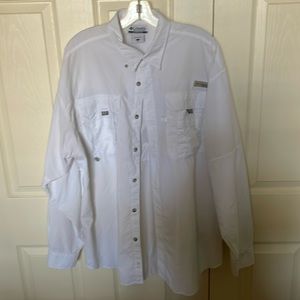Super nice Columbia, sportswear Company, performance, fishing shirt, men’s large